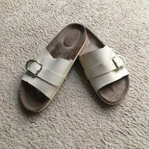H&M/“VANILLA CREAM”BIRKENSTOCK STYLE- ONE BUCKLE SLIDES